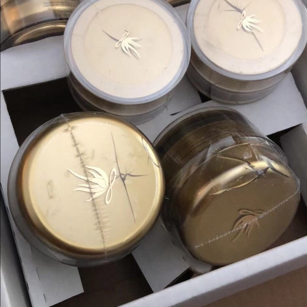 Broken jars of anti-aging 2-1.7oz and 2-.05oz